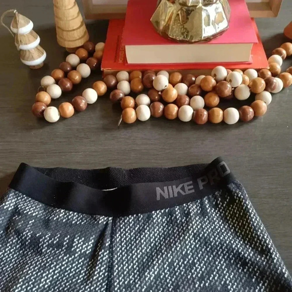 Nike Full length leggings Medium - Picture 3 of 4